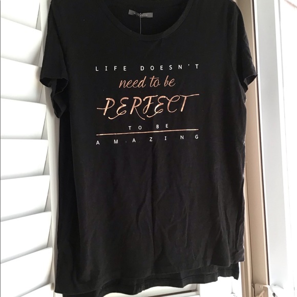 Brand new T-shirt top never worn. Extra large - Picture 8 of 12